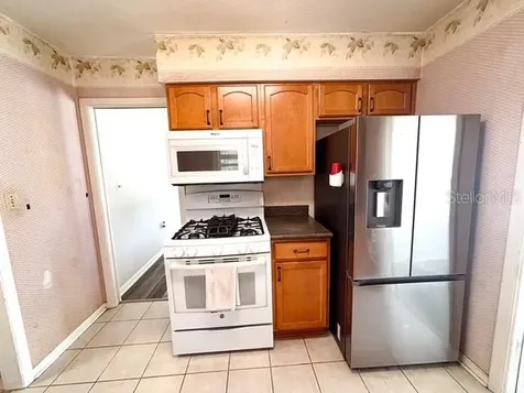 121 E Pine Street Howey In The Hills FL 34737