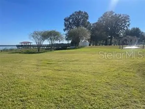 121 E Pine Street Howey In The Hills FL 34737