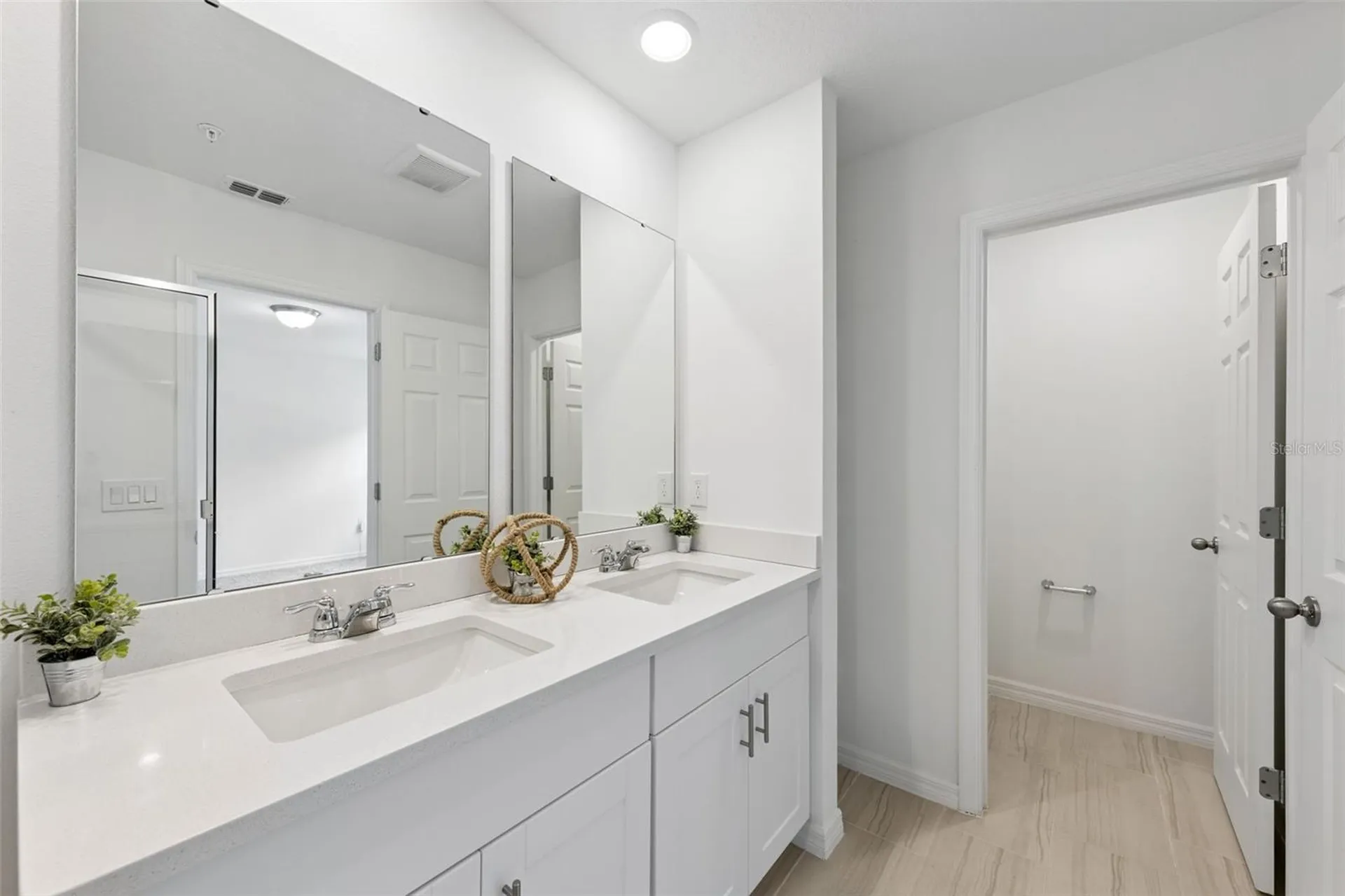 2097 Crape Jasmine Lane Orlando FL 32824
