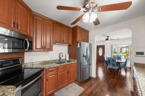811 48th Avenue N St Petersburg FL 33703