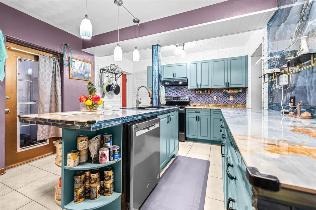 1907 27th Street W Bradenton FL 34205
