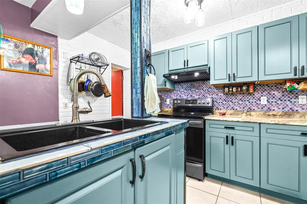 1907 27th Street W Bradenton FL 34205