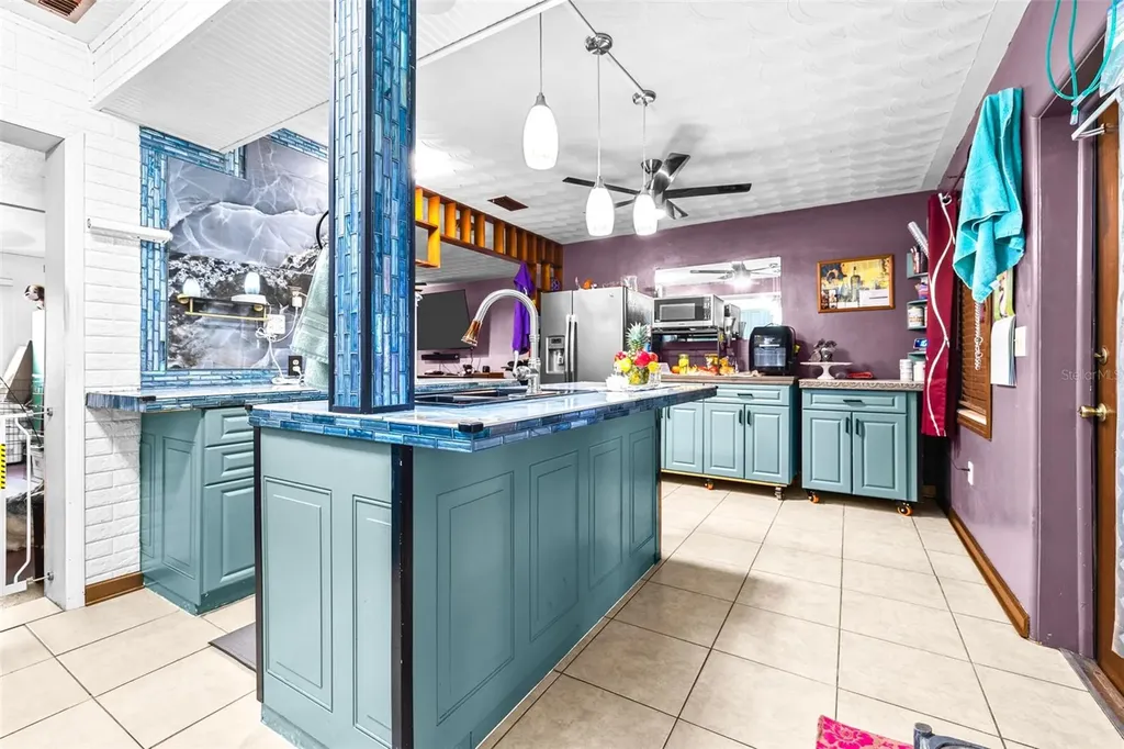 1907 27th Street W Bradenton FL 34205