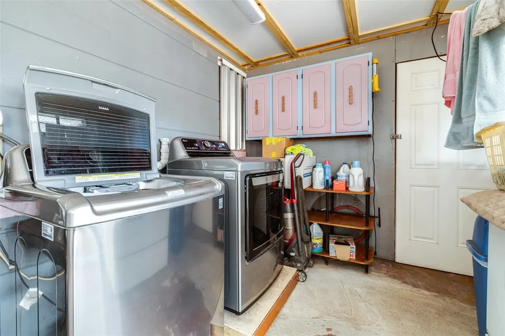 1907 27th Street W Bradenton FL 34205