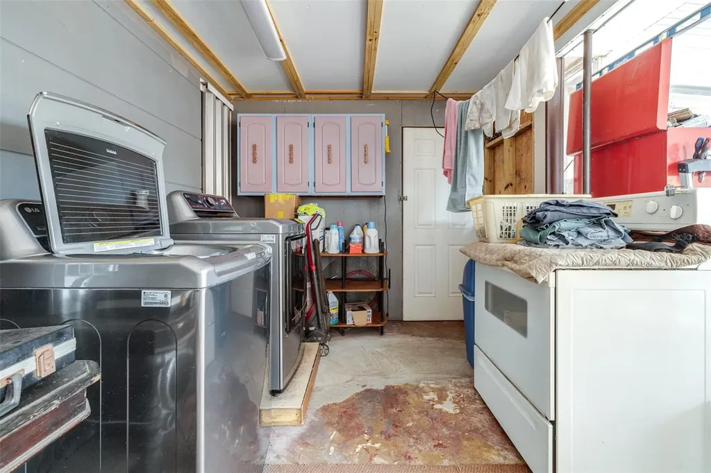 1907 27th Street W Bradenton FL 34205