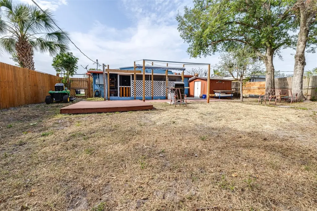 1907 27th Street W Bradenton FL 34205