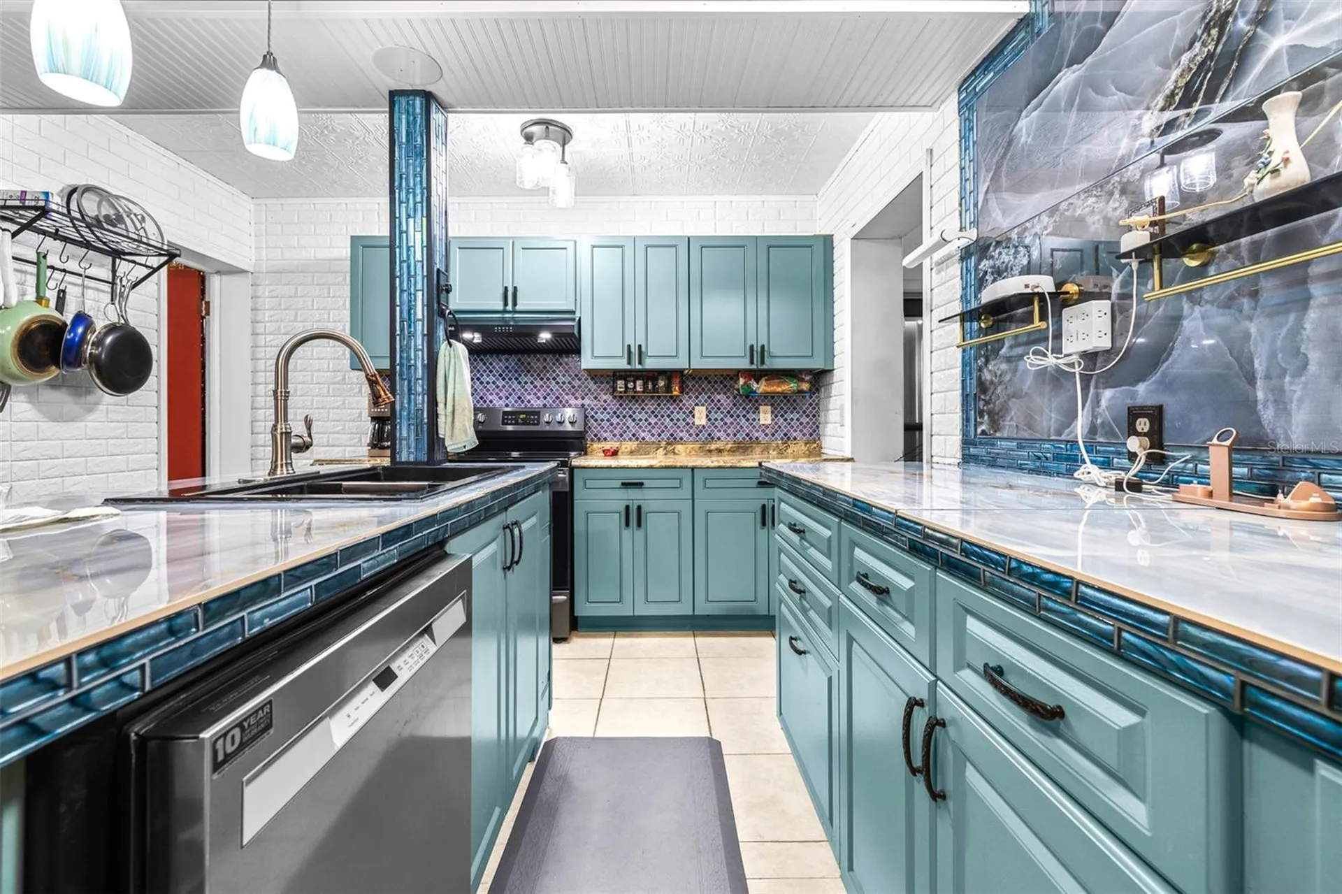 1907 27th Street W Bradenton FL 34205