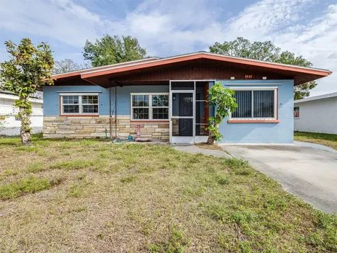 1907 27TH Street W Bradenton FL 34205