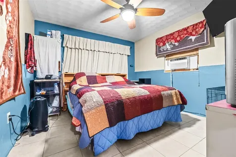 1907 27th Street W Bradenton FL 34205