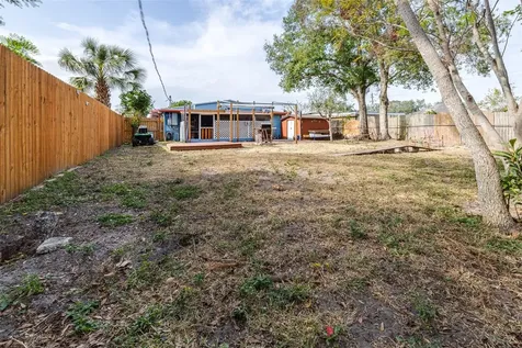 1907 27th Street W Bradenton FL 34205
