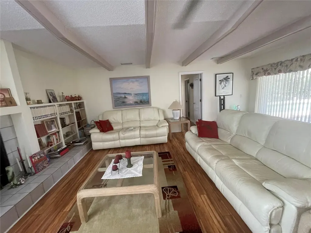 4696 Long Lake Drive Sarasota FL 34233
