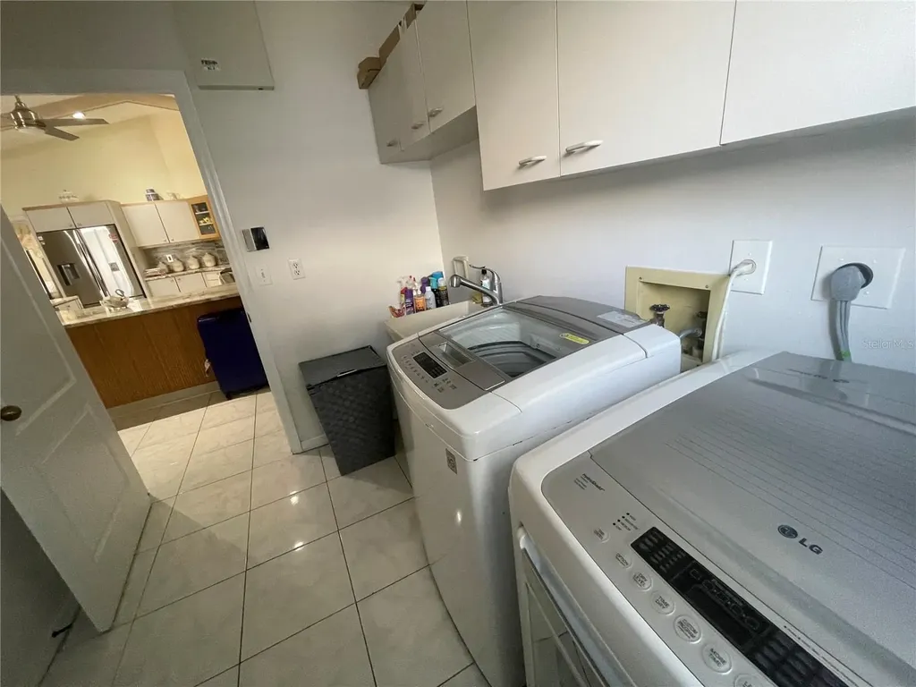 4696 Long Lake Drive Sarasota FL 34233
