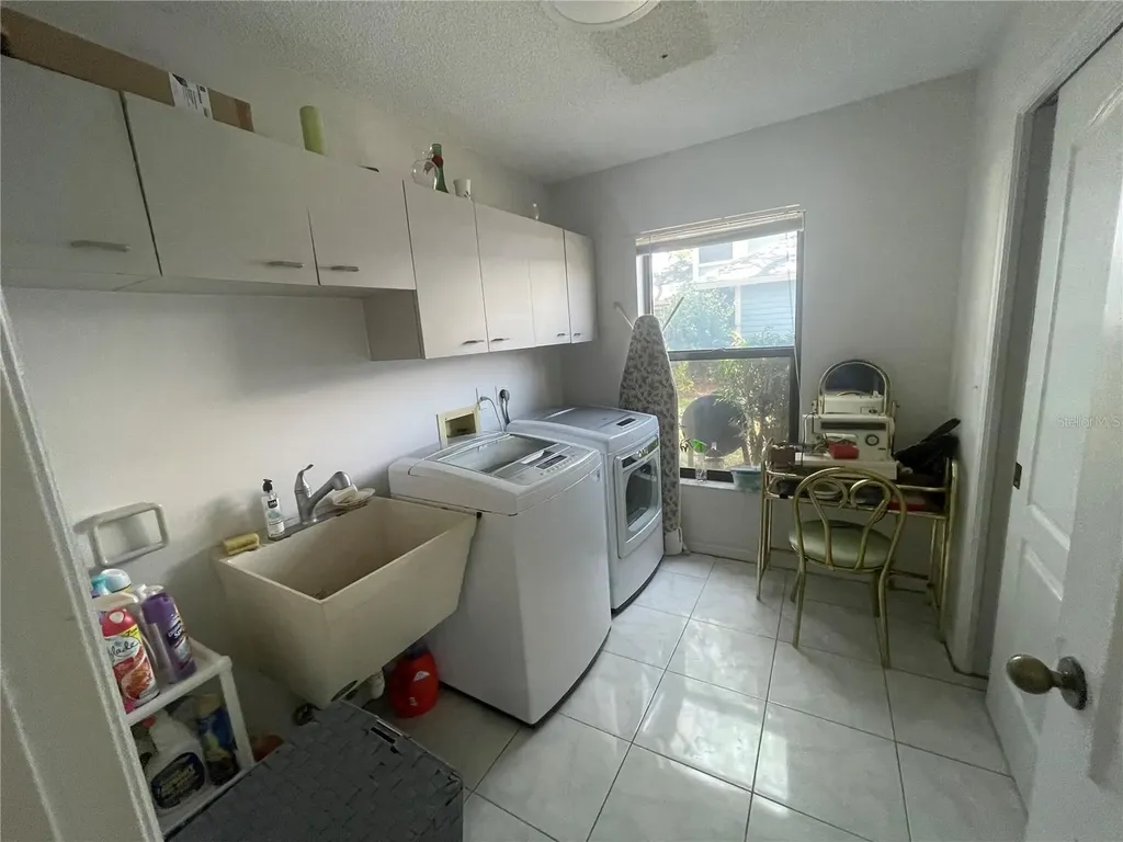 4696 Long Lake Drive Sarasota FL 34233
