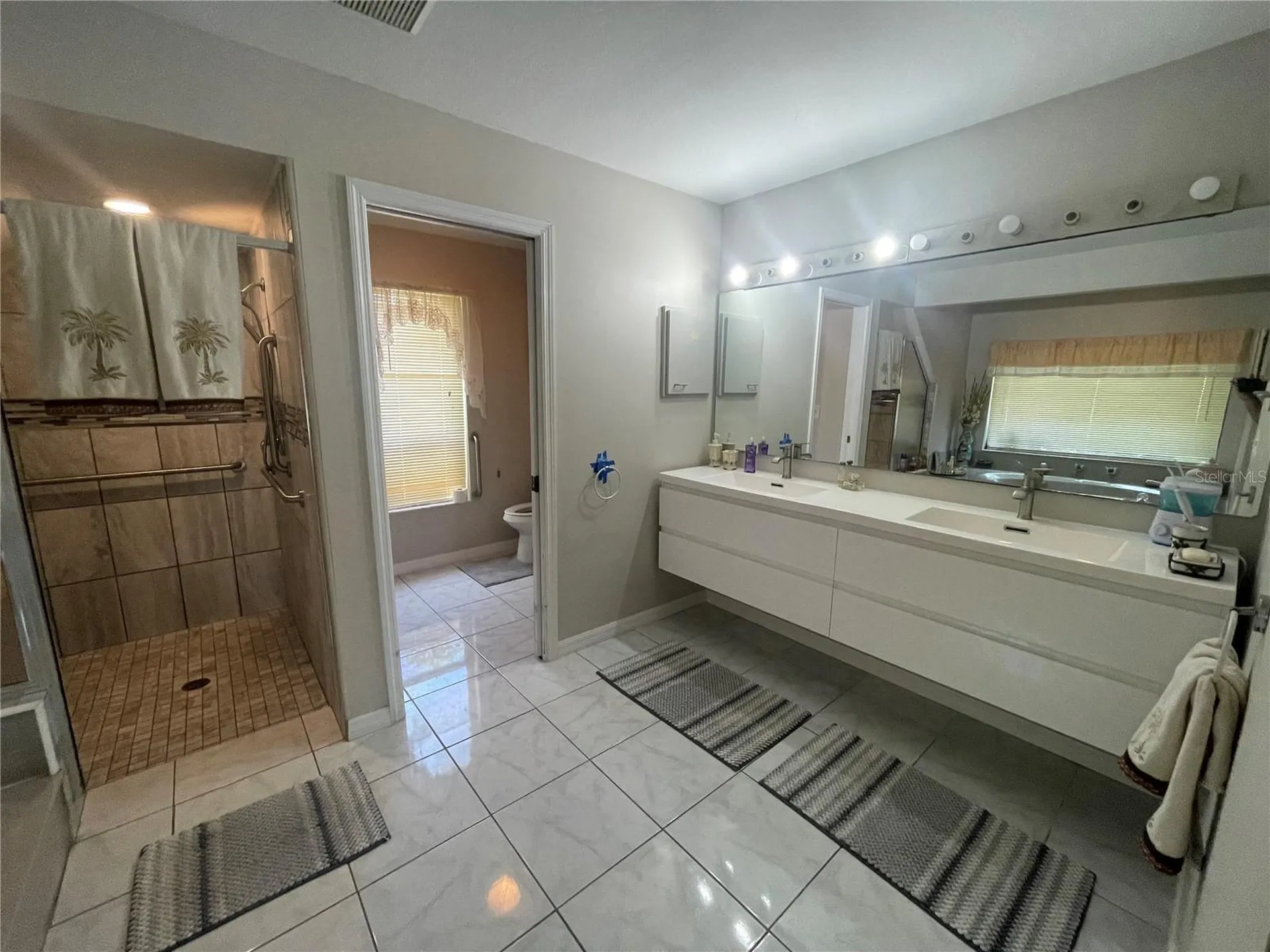 4696 Long Lake Drive Sarasota FL 34233