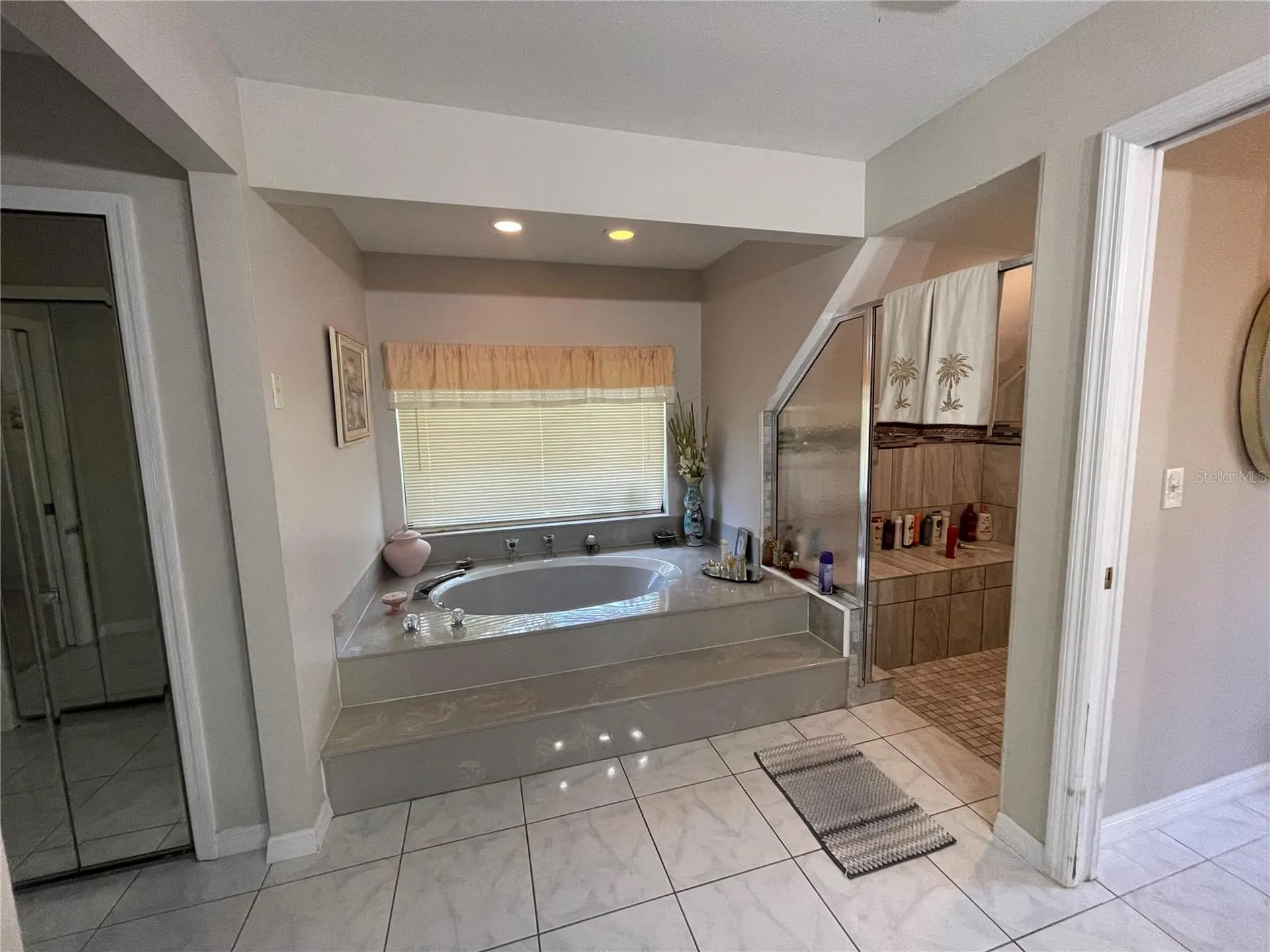4696 Long Lake Drive Sarasota FL 34233