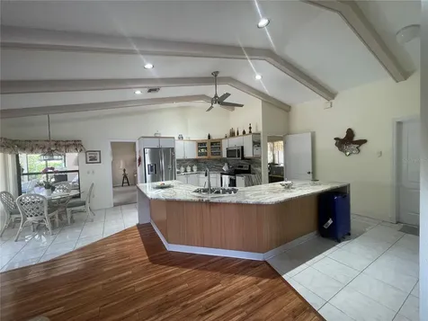 4696 Long Lake Drive Sarasota FL 34233
