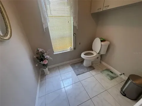 4696 Long Lake Drive Sarasota FL 34233