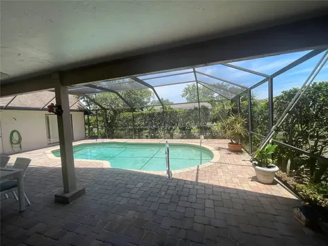 4696 Long Lake Drive Sarasota FL 34233