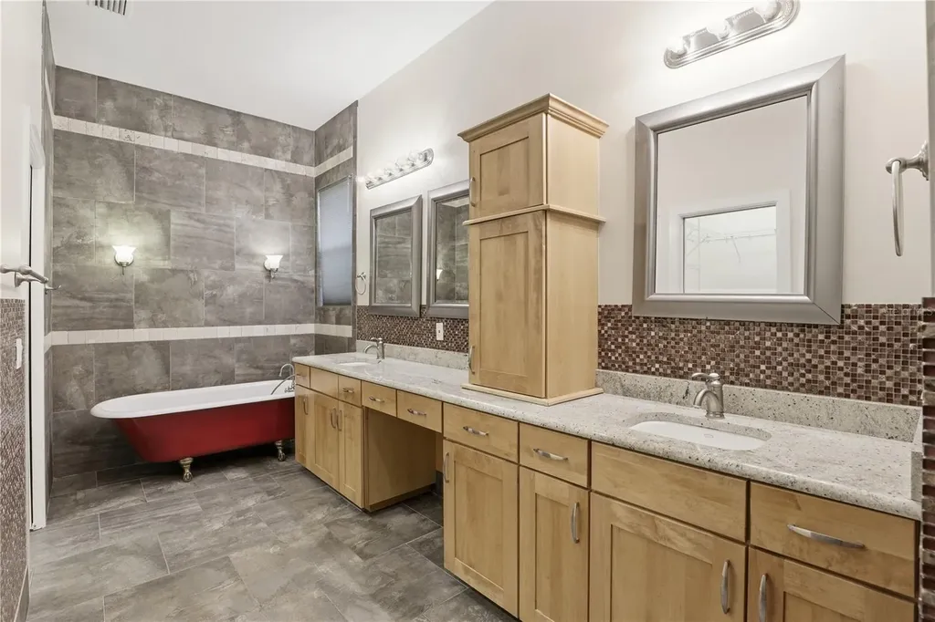 8963 SW 80th Avenue Gainesville FL 32608