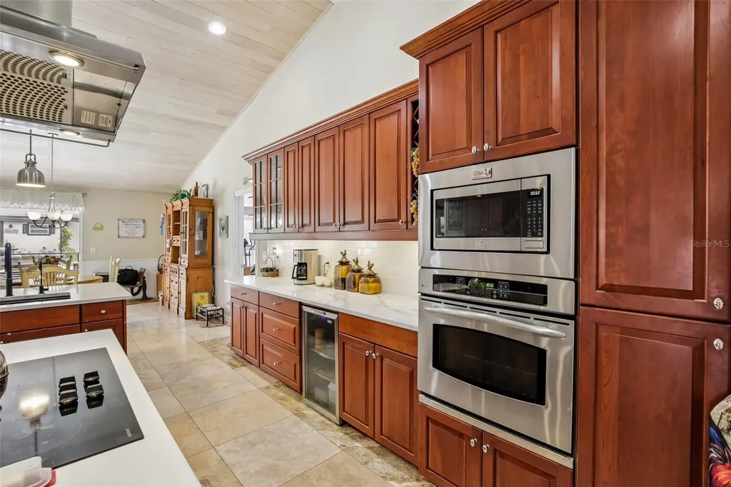 213 N Brockfield Drive Sun City Center FL 33573
