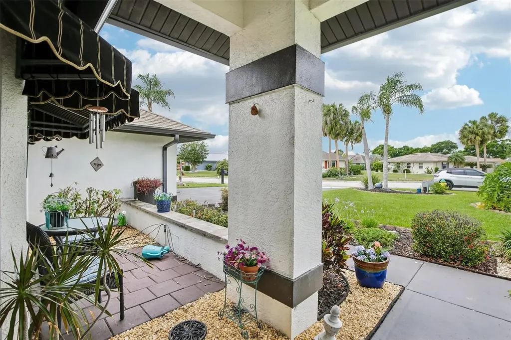 213 N Brockfield Drive Sun City Center FL 33573
