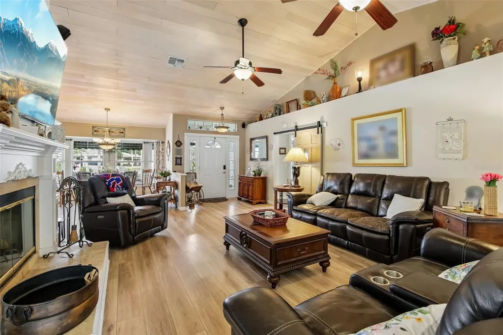 213 N Brockfield Drive Sun City Center FL 33573