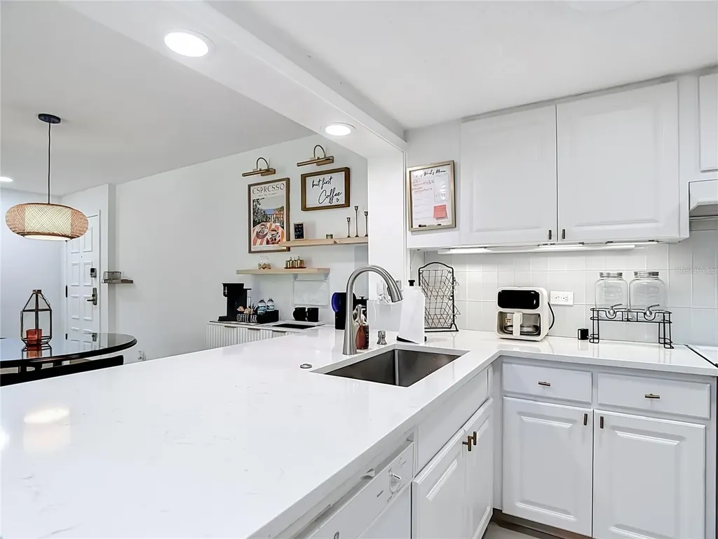 36750 Us Highway 19 N Palm Harbor FL 34683