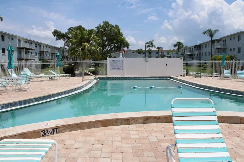 2423 60th Avenue W Bradenton FL 34207