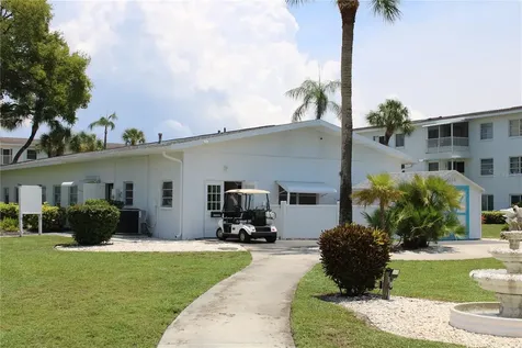 2423 60th Avenue W Bradenton FL 34207