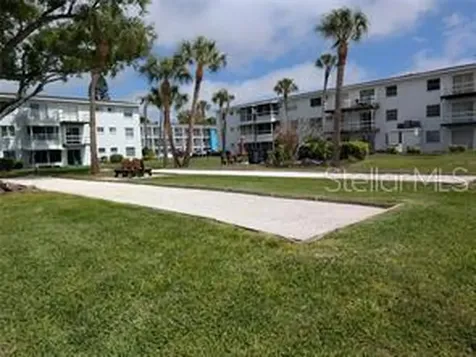 2423 60th Avenue W Bradenton FL 34207