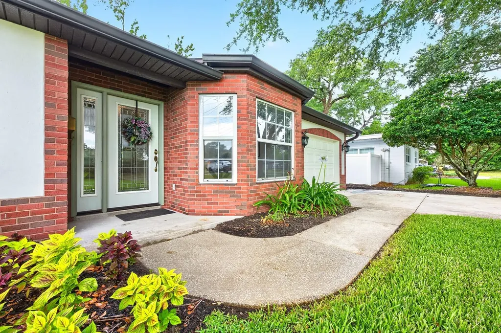 2706 Hargill Drive Orlando FL 32806