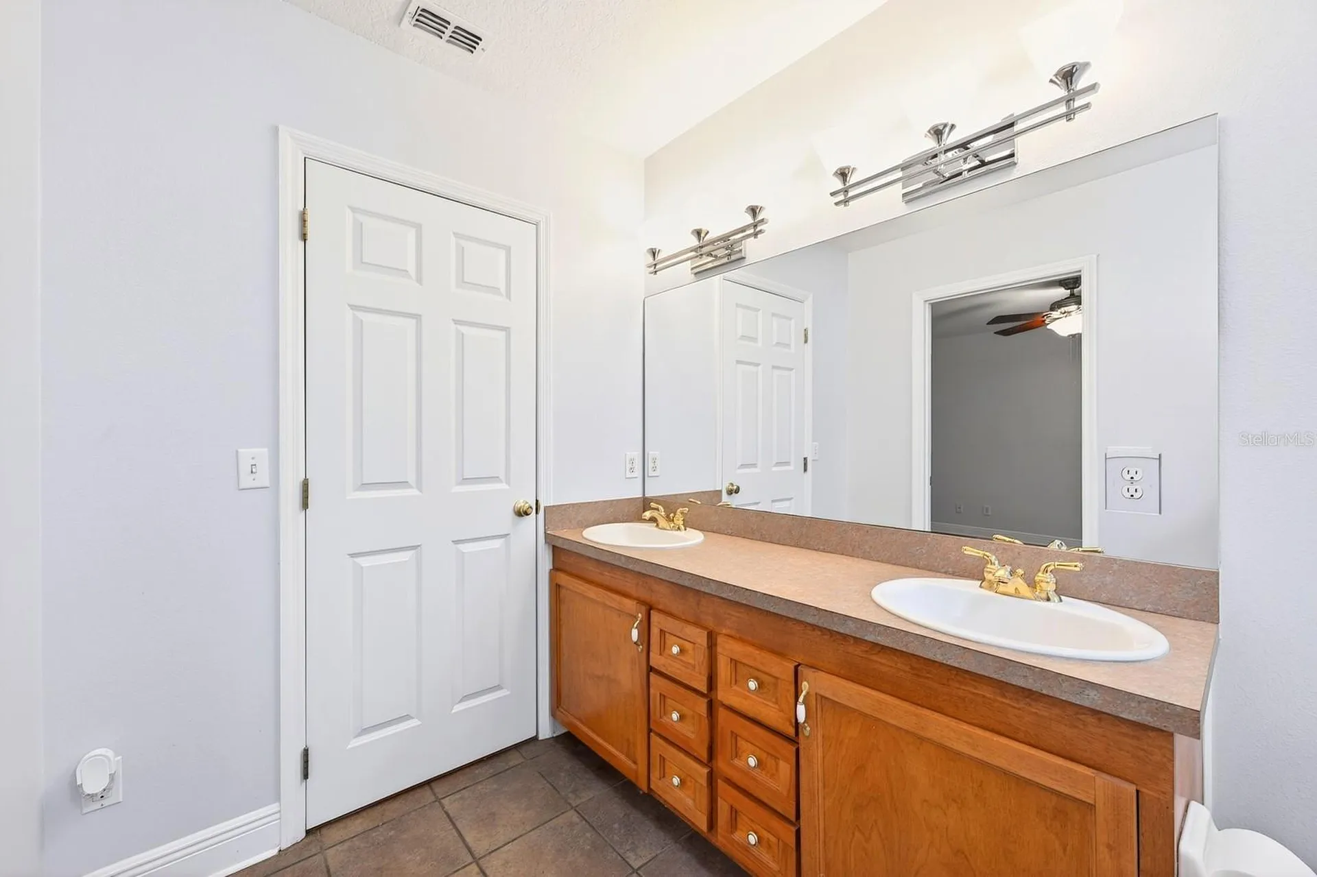 2706 Hargill Drive Orlando FL 32806