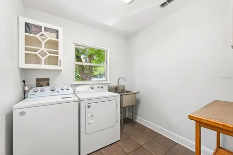 2706 Hargill Drive Orlando FL 32806
