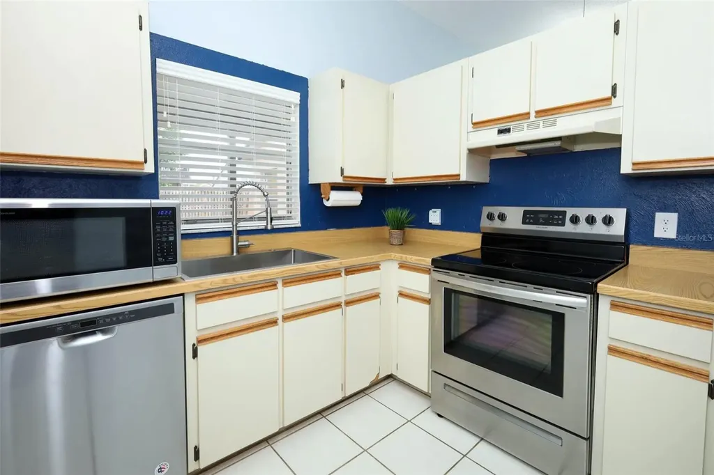 1016 Gwyn Circle Oviedo FL 32765