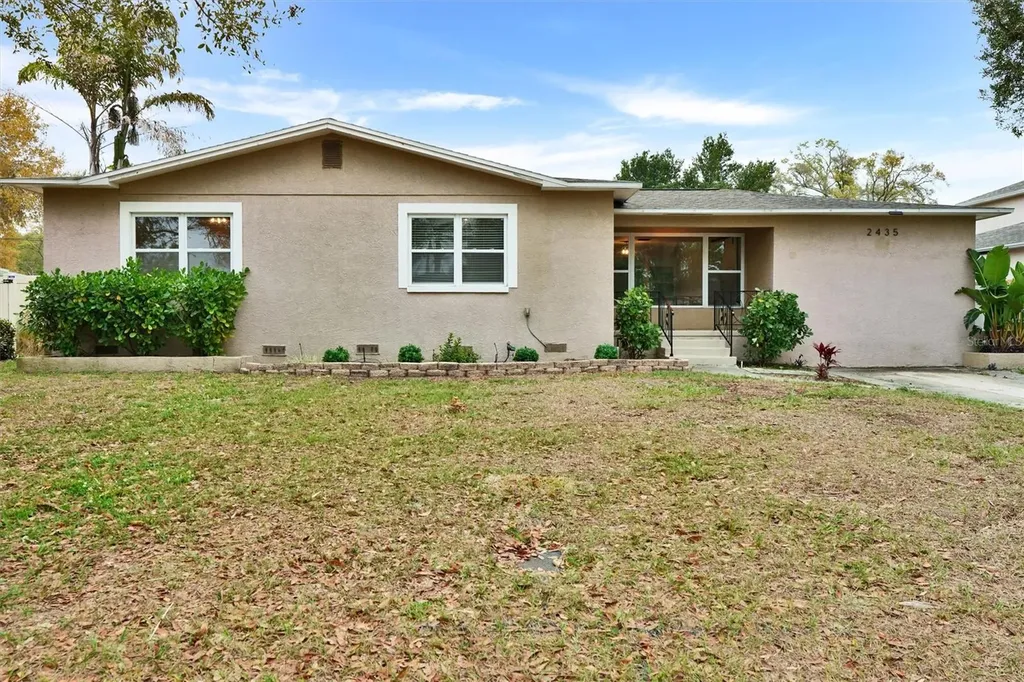 2435 York Street N St Petersburg FL 33710