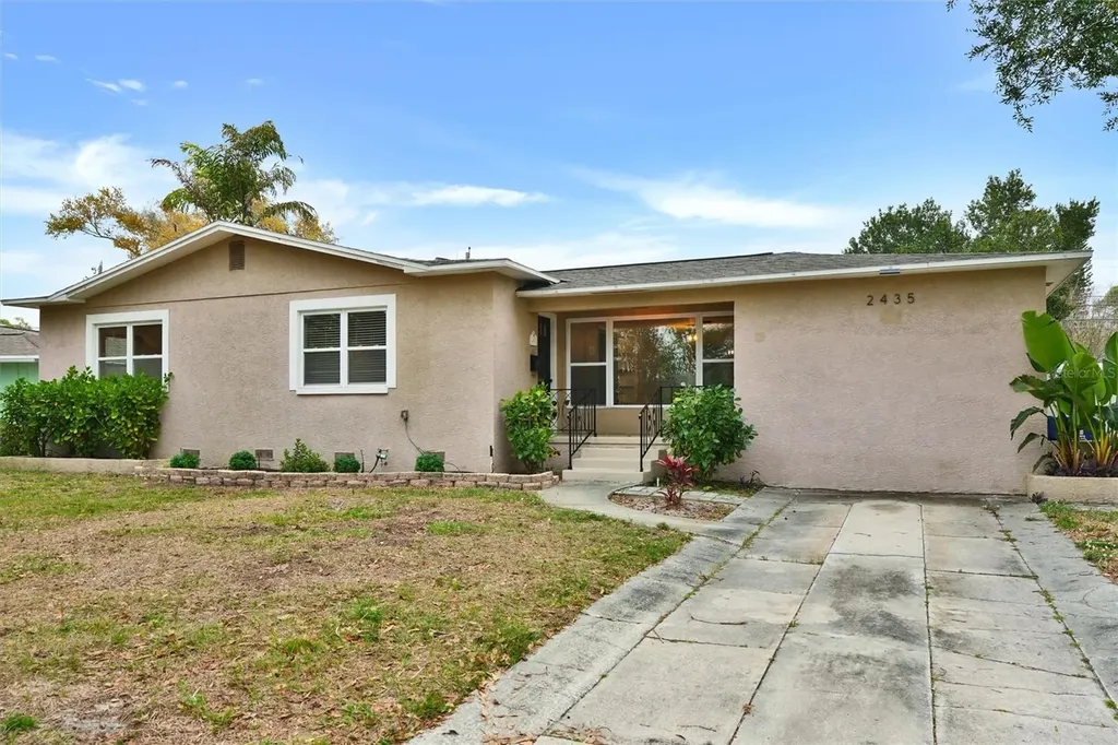 2435 York Street N St Petersburg FL 33710