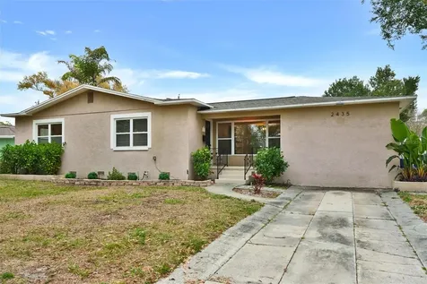 2435 York Street N St Petersburg FL 33710