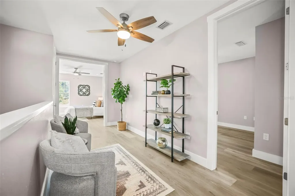 3259 Emerson Avenue S St Petersburg FL 33712