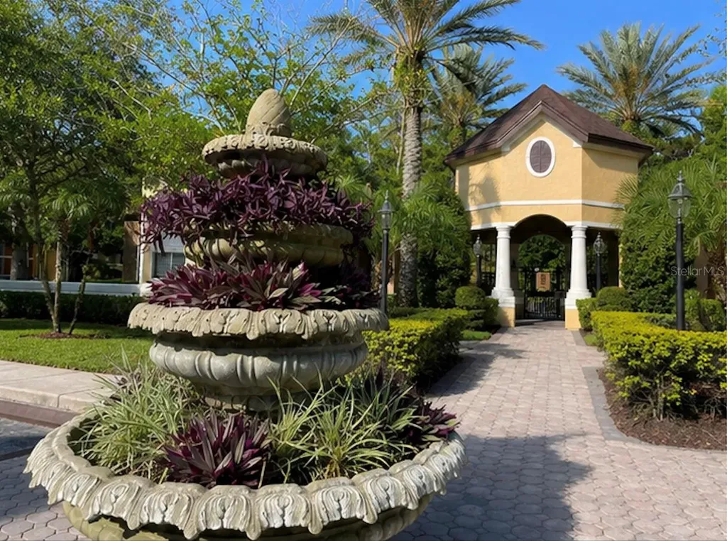 738 Crest Pines Drive Orlando FL 32828