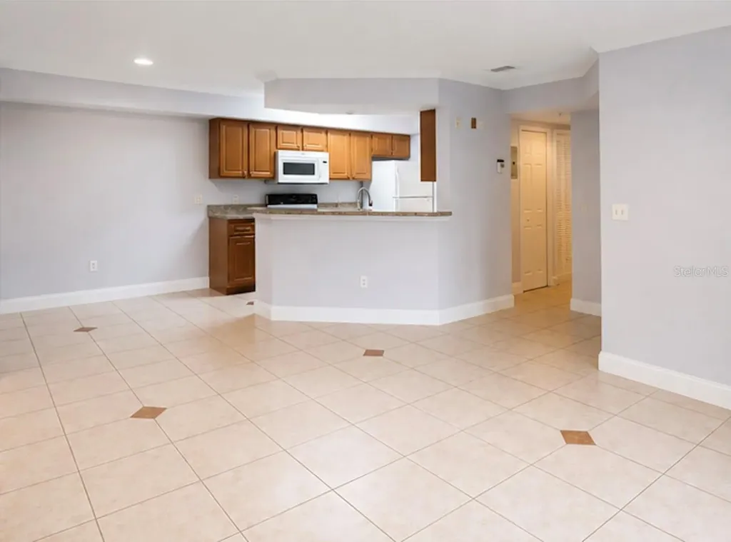 738 Crest Pines Drive Orlando FL 32828