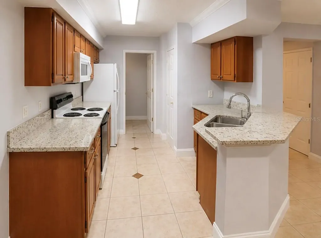 738 Crest Pines Drive Orlando FL 32828