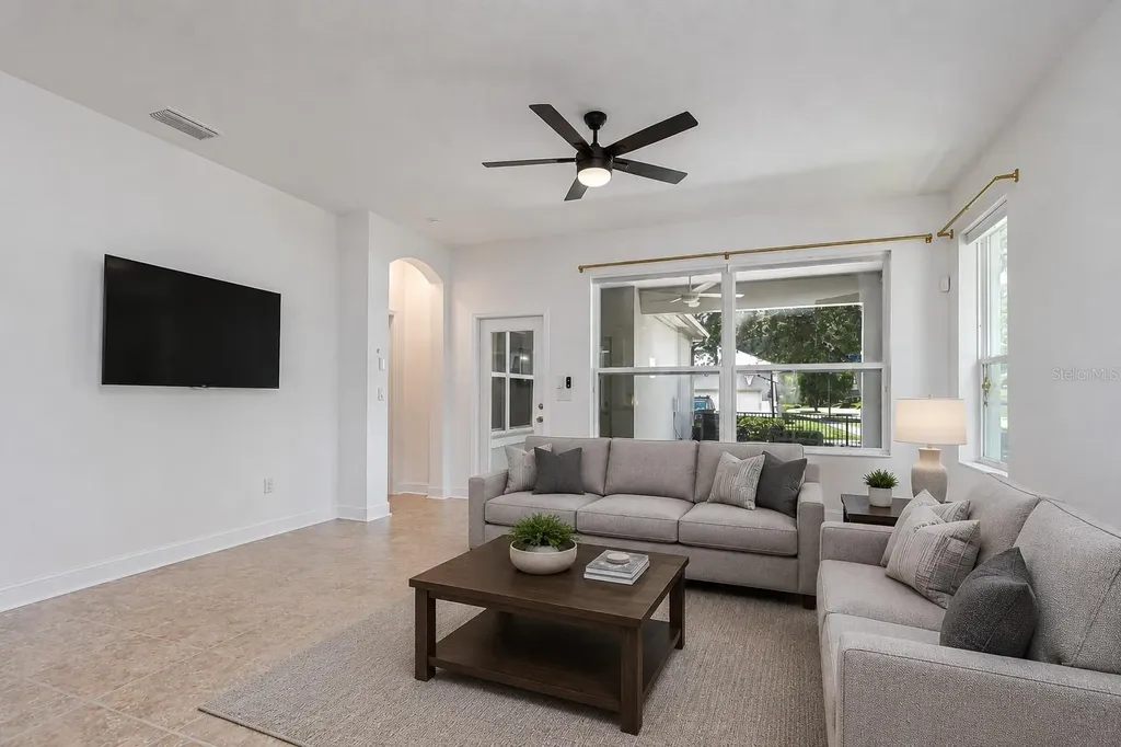 5301 Match Point Place Lithia FL 33547