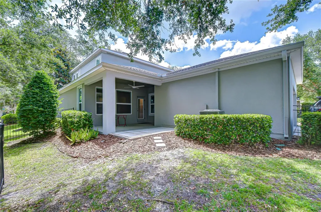 5301 Match Point Place Lithia FL 33547