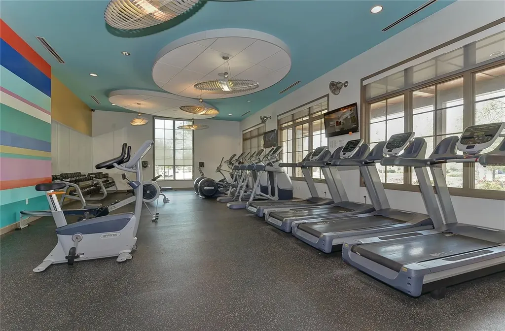 5301 Match Point Place Lithia FL 33547