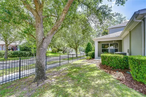 5301 Match Point Place Lithia FL 33547