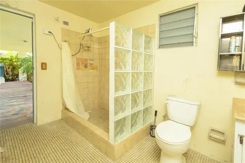 195 Calle Almendro Vieques PR 00765