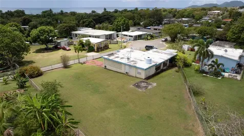 195 Calle Almendro Vieques PR 00765