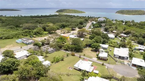 195 Calle Almendro Vieques PR 00765