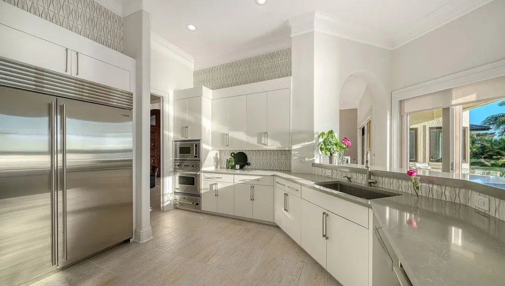 344 W Royal Flamingo Drive Sarasota FL 34236