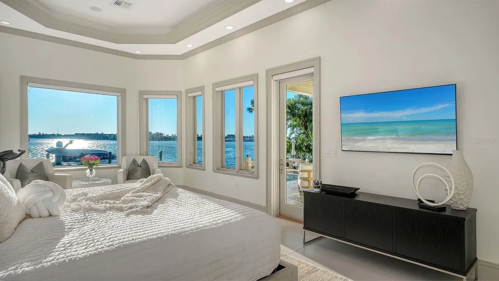 344 W Royal Flamingo Drive Sarasota FL 34236